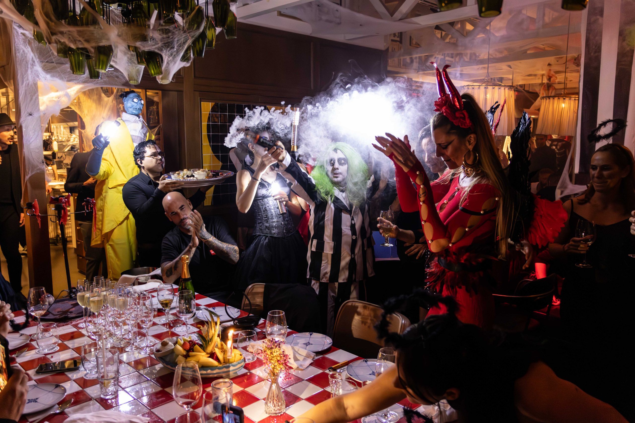 Halloween Performance Velissima Halloween Performance Velissima